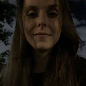 Meet your Posher, Carla